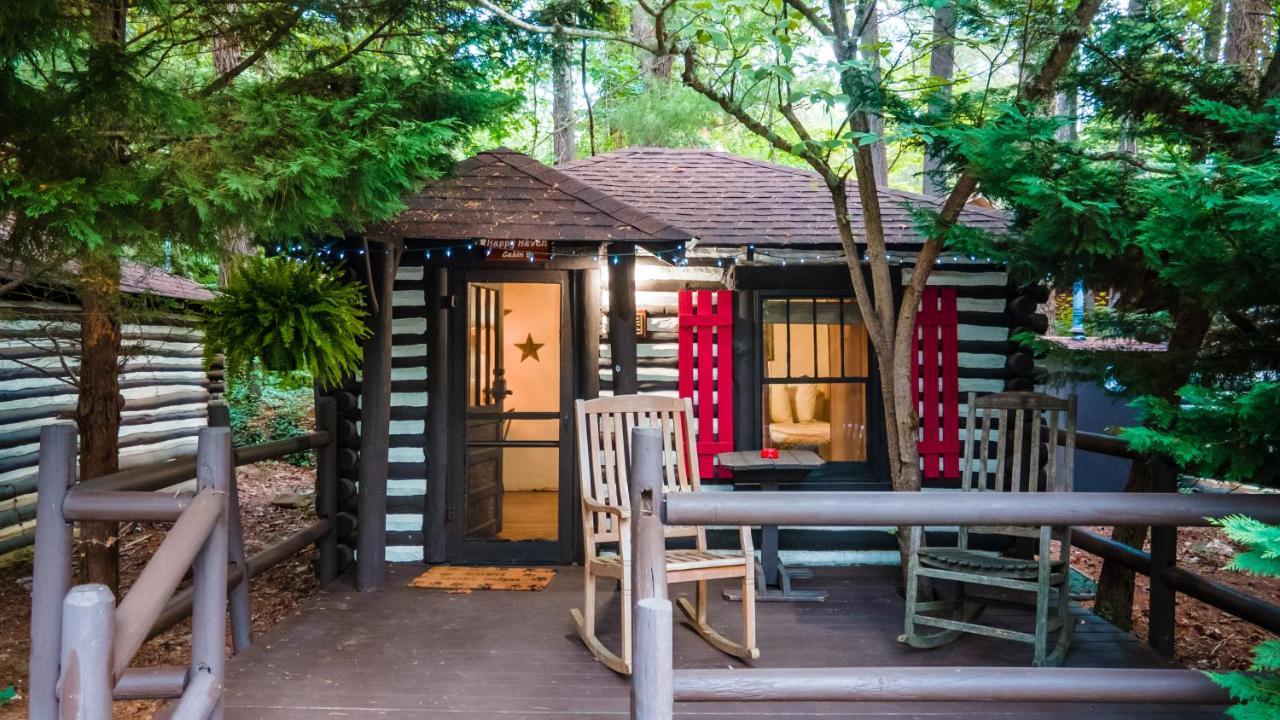 Log Cabin Motor Court Asheville Exterior photo
